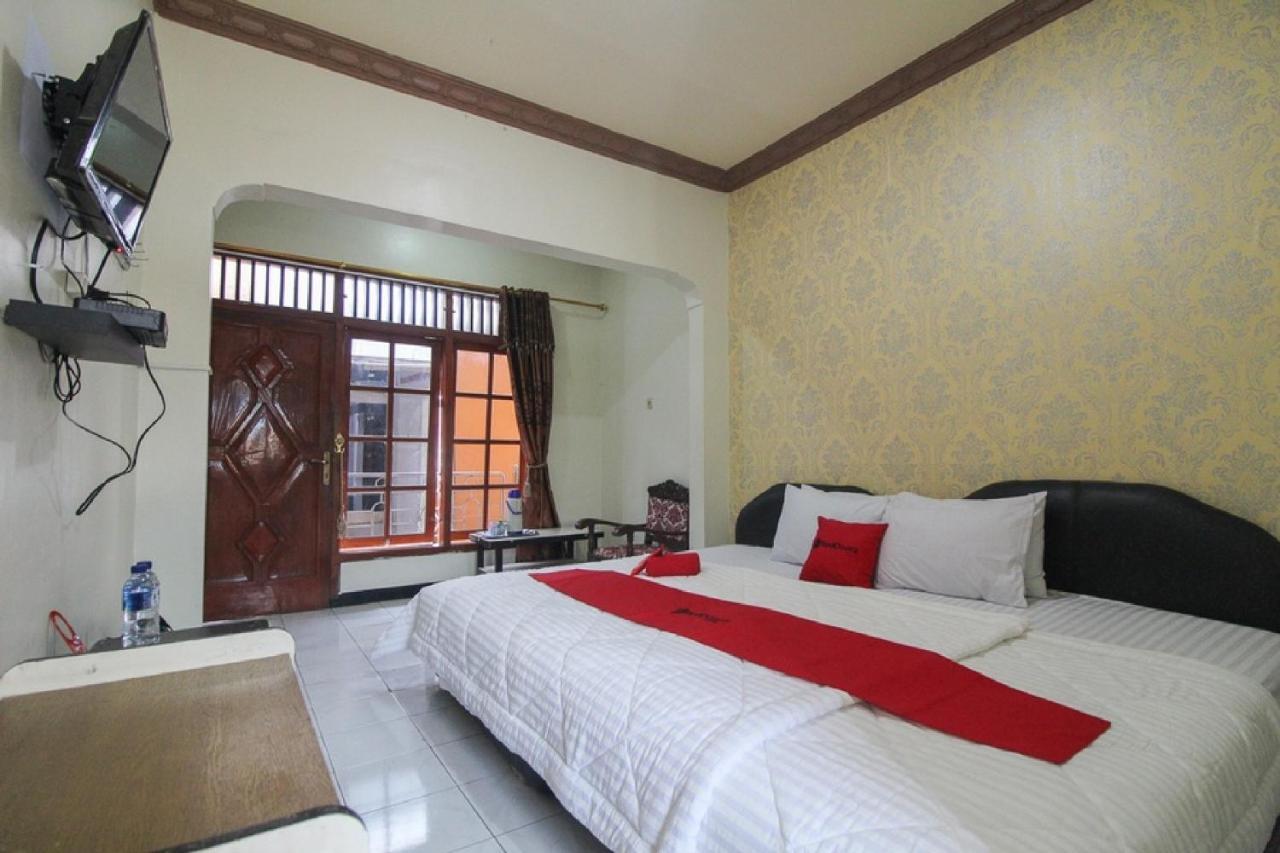 Reddoorz Near Sarangan Lake Magetan Ngoại thất bức ảnh